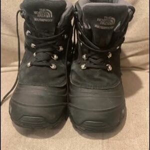THE NORTH FACE HEAT SEEKER waterproof 200 gram insulation Boots size 6 Black